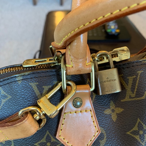 SOLD Purse do not buy - Picture 2 of 8